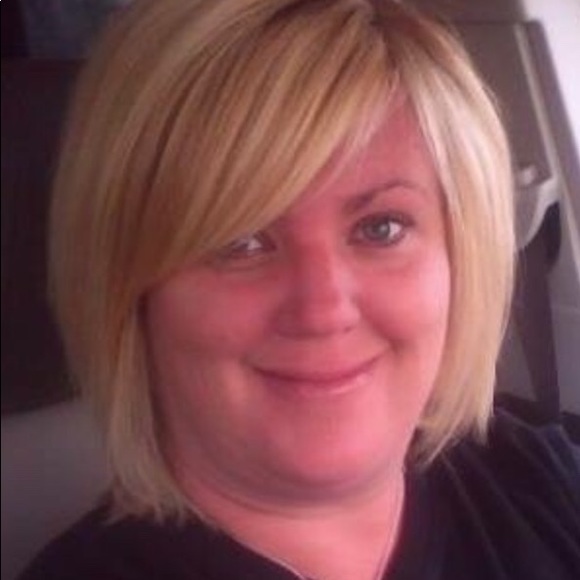 Meet your Posher, Kate - Picture 2 of 2